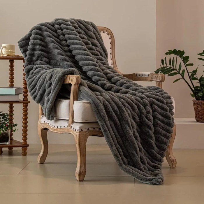 Plush throw blanket set for sofa